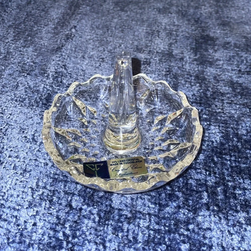 NIB Crystal Ring Holder. 24% lead Crystal - Picture 3 of 6